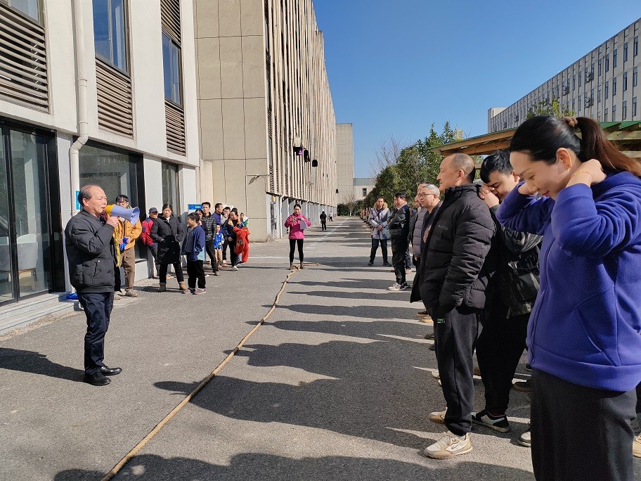 1735520754609996.jpg 1735520754609996.jpg